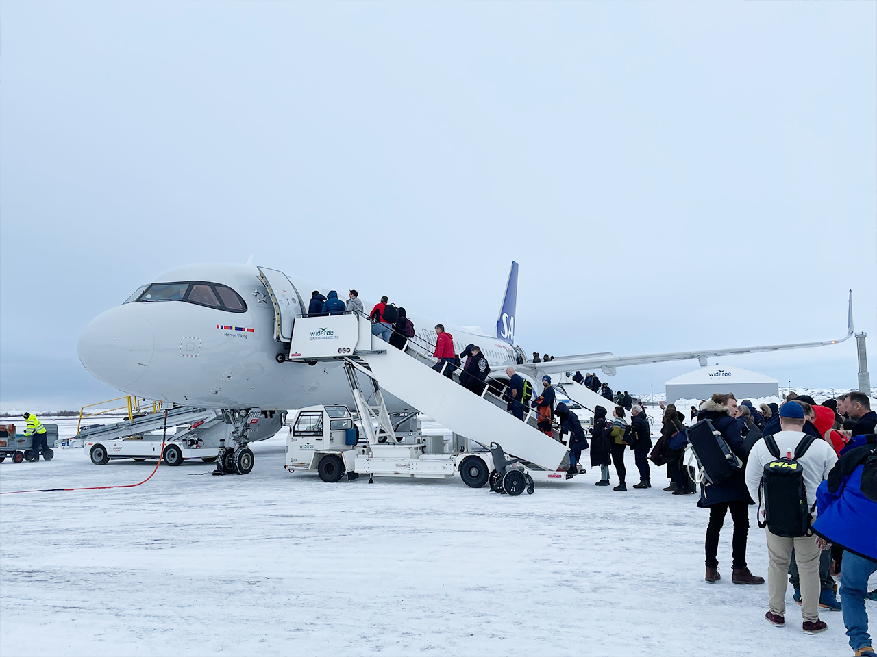 Boarding an airplane in Kirkenes. Photo by Olga Povoroznyuk.
